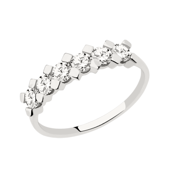 Lady´s ring in white gold of 585 assay value (14K) with zirconia 