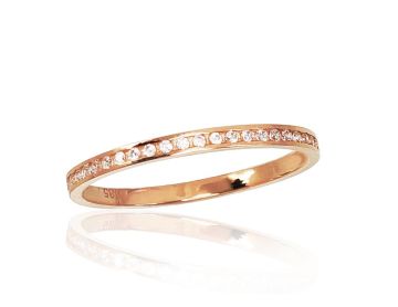 Gold ring 