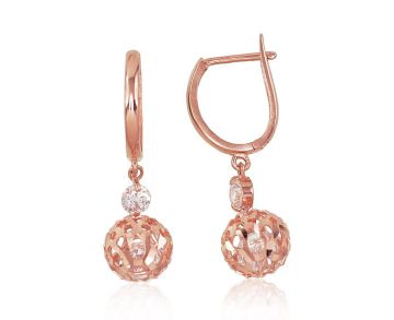 Gold earrings with 'english' lock 