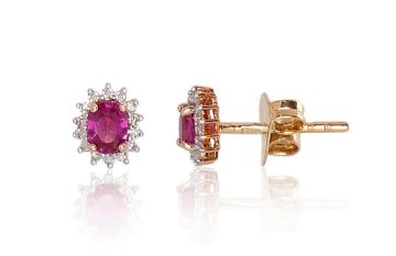Gold classic studs earrings 