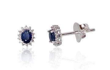 Gold classic studs earrings 