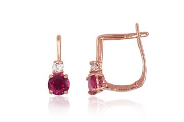 Gold earrings with 'english' lock 