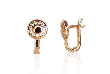 Gold earrings with 'english' lock 