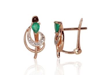 Gold earrings with 'english' lock 