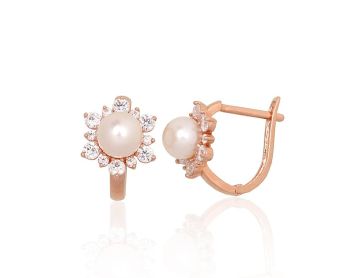 Gold earrings with 'english' lock 