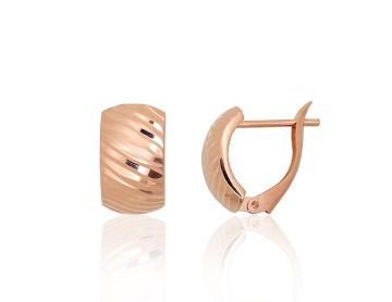 Gold earrings with 'english' lock 