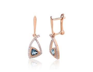Gold earrings with 'english' lock 