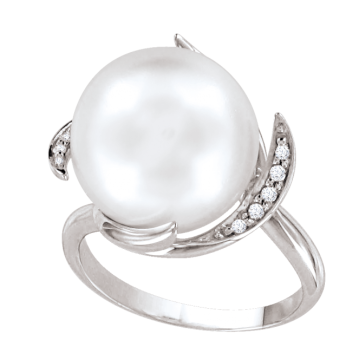Silver ring with zirconia and pearls 