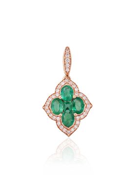 Gold pendant 