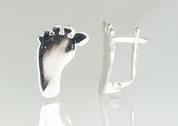 Silver earrings with 'english' lock 