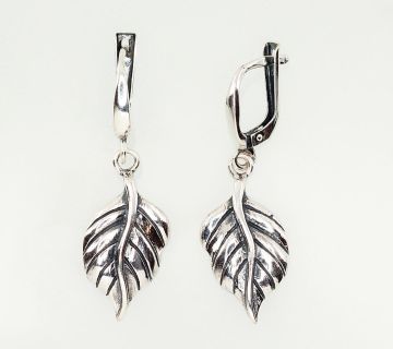 Silver earrings with 'english' lock 