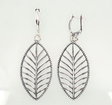 Silver earrings with 'english' lock 