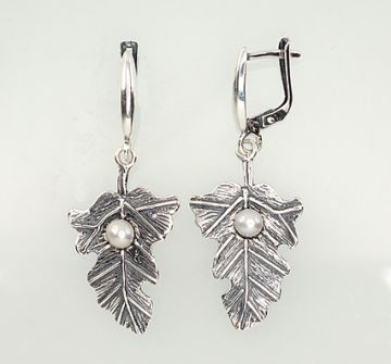 Silver earrings with 'english' lock 