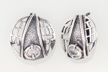 Silver earrings with 'english' lock 