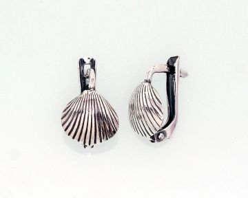 Silver earrings with 'english' lock 
