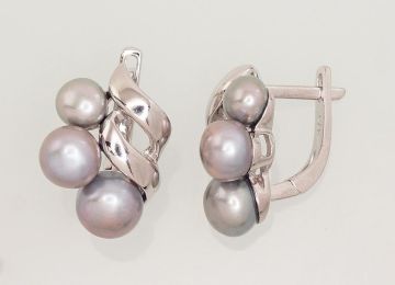 Silver earrings with 'english' lock 