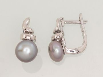 Silver earrings with 'english' lock 