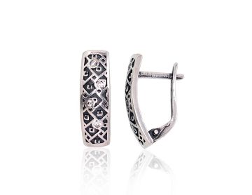 Silver earrings with 'english' lock 