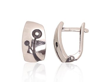 Silver earrings with 'english' lock 