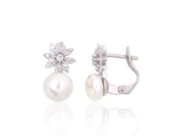 Silver earrings with 'english' lock 