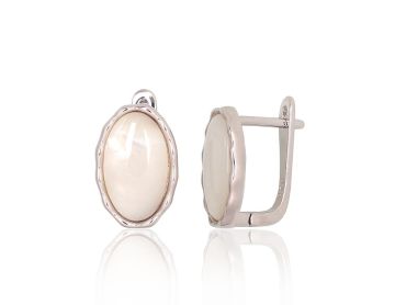Silver earrings with 'english' lock 