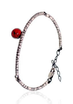 Silberne Armbänder 