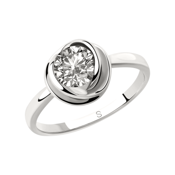 Silver ring with zirconia 