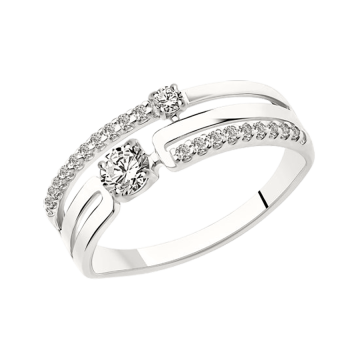 Silver ring with zirconia 