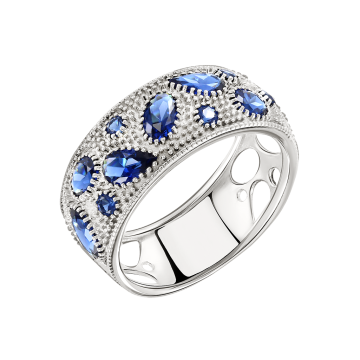 Silver ring with zirconia 
