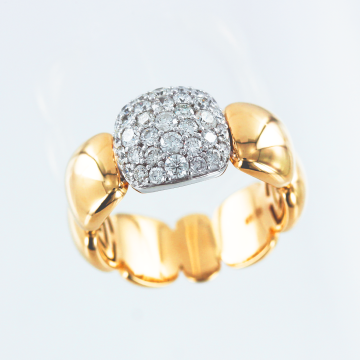 Lady´s ring in yellow and white gold of 585 assay value with diamonds 