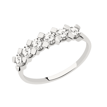 Женское кольцо из белого золота 585 с фианитами 