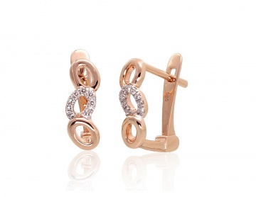 Gold earrings with 'english' lock 