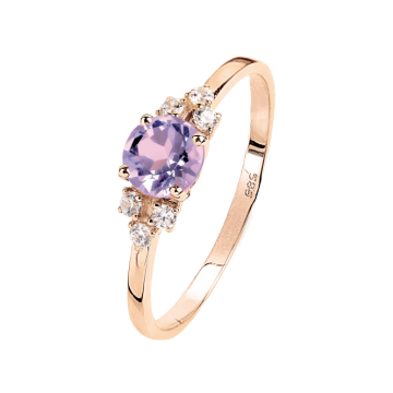 Lady´s ring in red gold of 585 assay value with zirconia, amethyst 