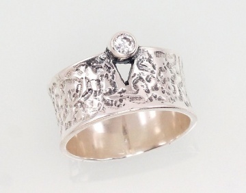 Серебряное кольцо 