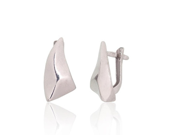 Silver earrings with 'english' lock 