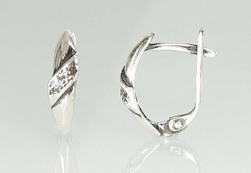 Silver earrings with 'english' lock 