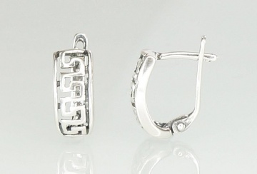 Silver earrings with 'english' lock 