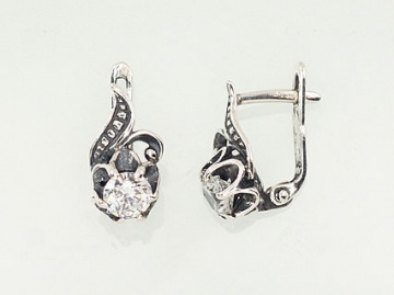 Silver earrings with 'english' lock 