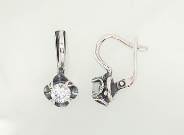 Silver earrings with 'english' lock 