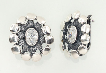 Серебряные серьги на английском замке 