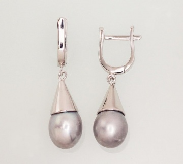 Silver earrings with 'english' lock 