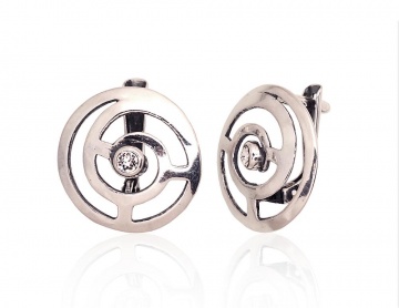 Silver earrings with 'english' lock 