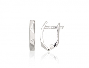 Silver earrings with 'english' lock 