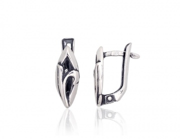 Silver earrings with 'english' lock 