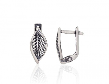 Silver earrings with 'english' lock 