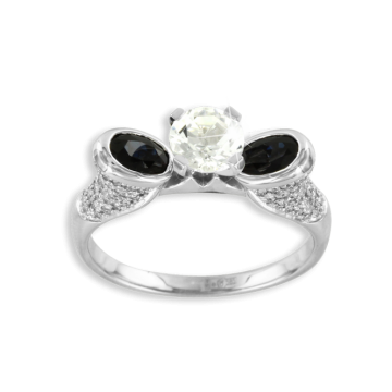 Lady´s ring in white gold of 585 assay value with  diamond, sapphire, Swarovski crystals 