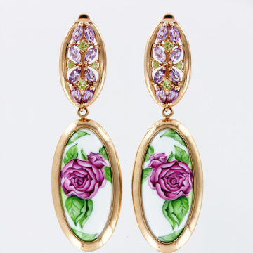 Earrings in red gold of 585 assay value (14ct) with amethyst, chrysolith 