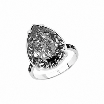 Silver ring with swarovski crystal 