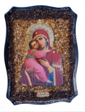 Православная икона "Владимирской Божьей Матери" украшенная натуральным янтарем 