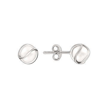 Silver earrings with pearl 